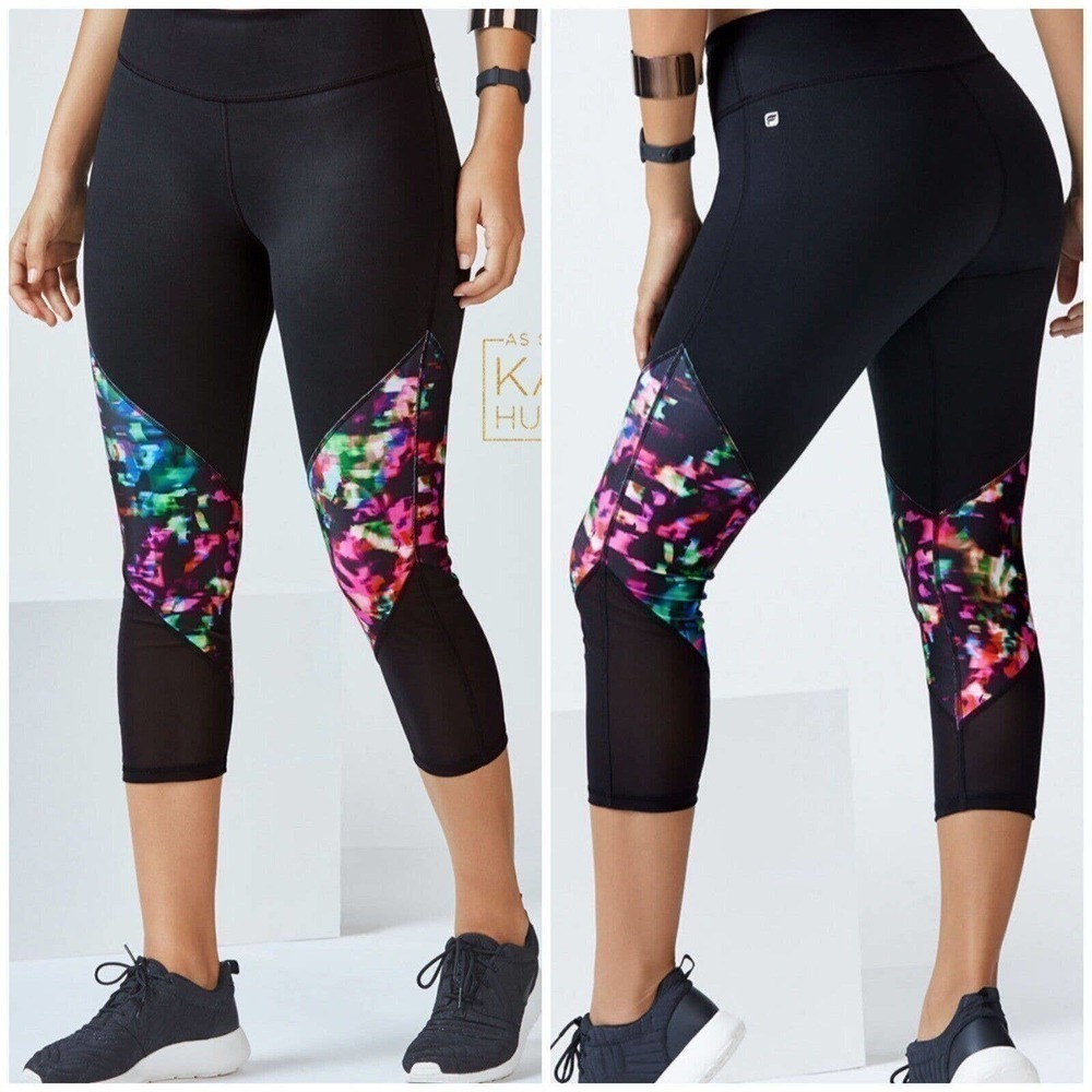 Fabletics S Salar Statement PowerHold Mesh Abstract Print Black Capri Leggings